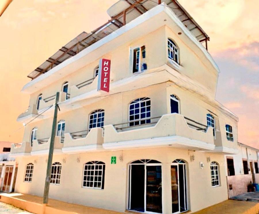 Hotel Baroni Прогресо Екстер'єр фото